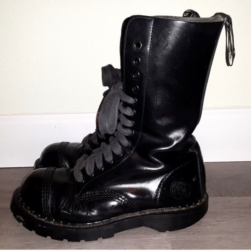 Grinders England Black Leather 14 Eyelet Combat Boots Steel Toe Women's 8